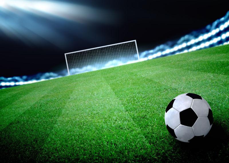 国足名将创业认准一条路：放弃功利 老实学日本